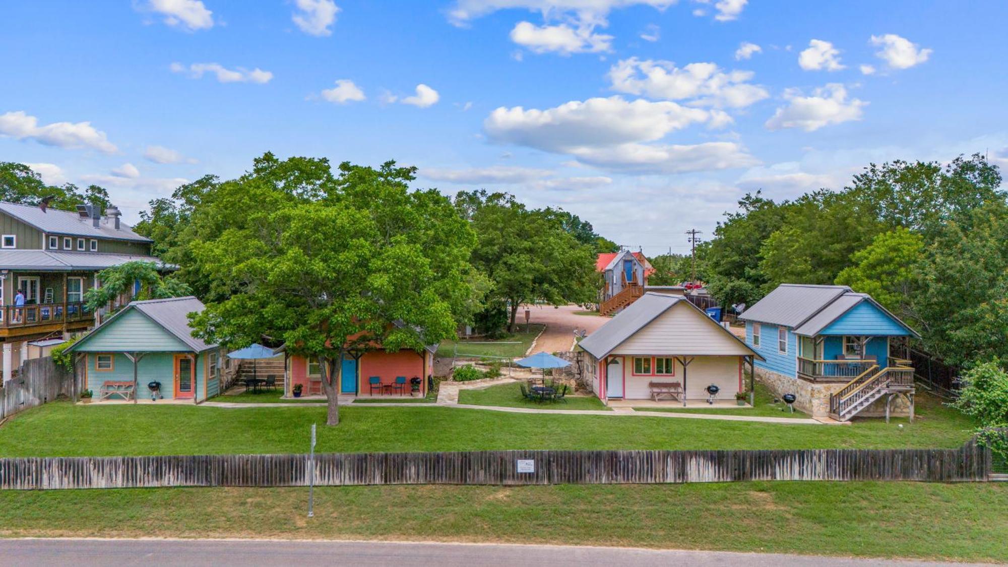 Blanco Riverside Cottages 外观 照片