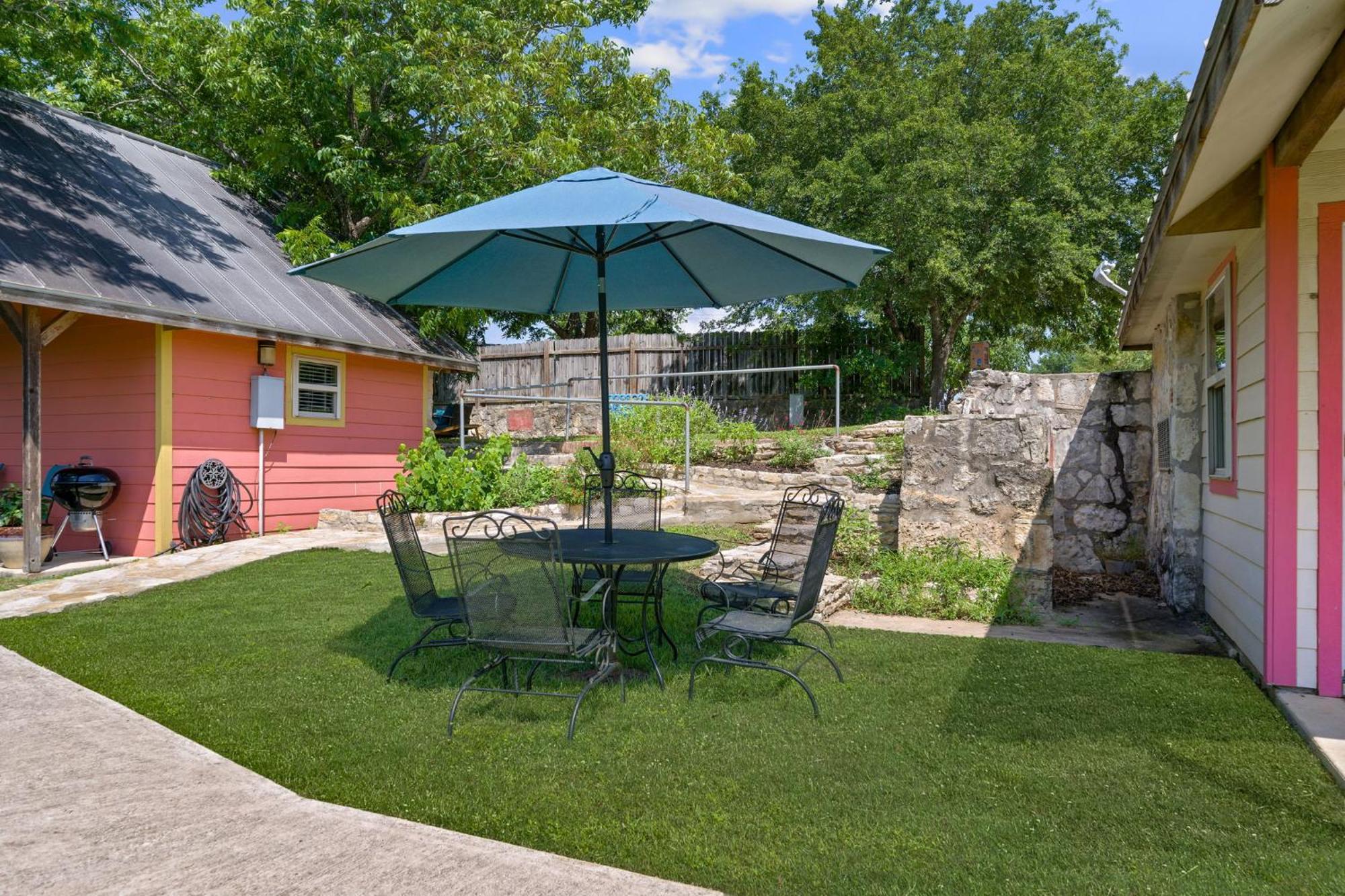 Blanco Riverside Cottages 外观 照片