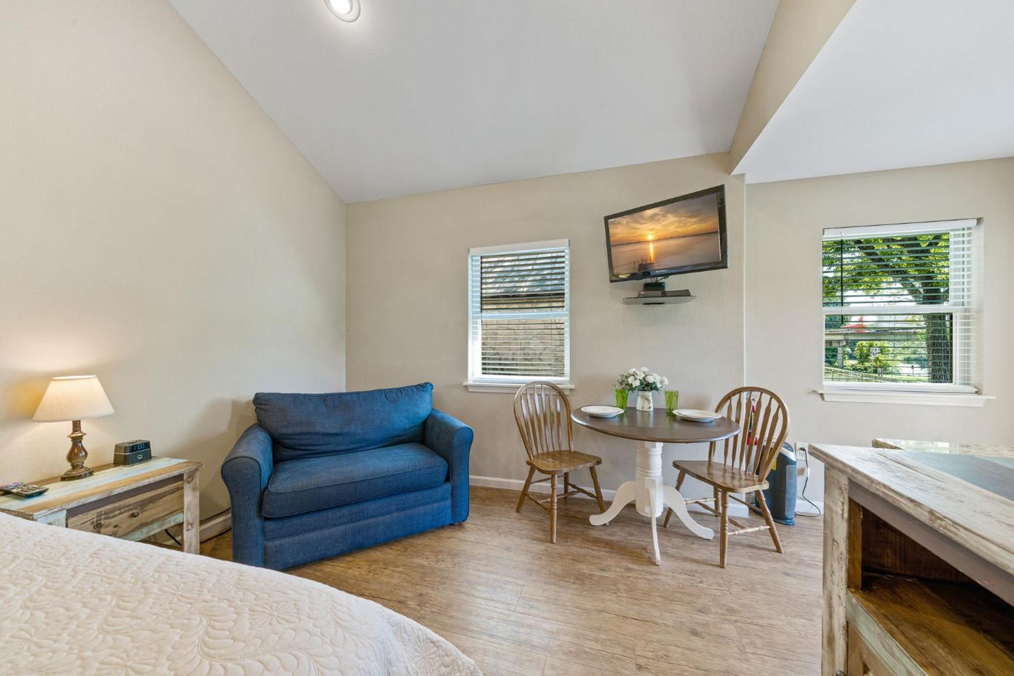 Blanco Riverside Cottages 外观 照片