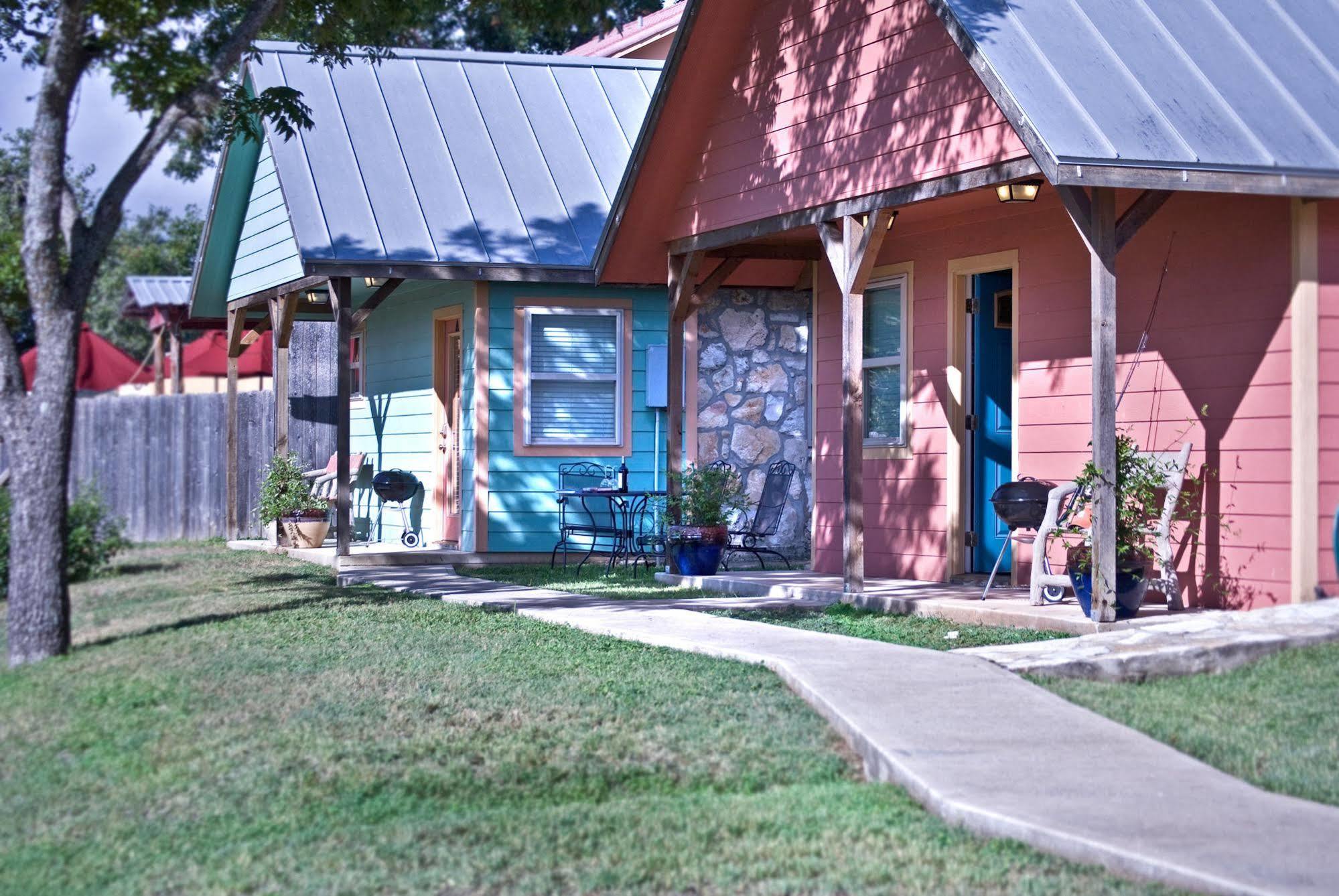 Blanco Riverside Cottages 外观 照片
